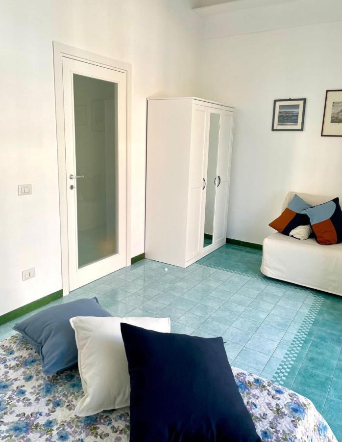 Villa Il Balcone Sulla Piazza Torre Annunziata Exterior foto