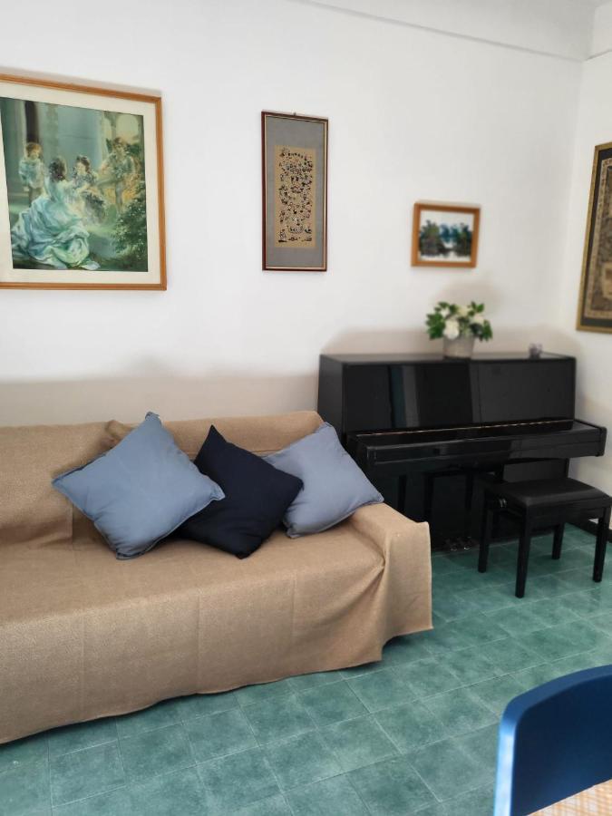 Villa Il Balcone Sulla Piazza Torre Annunziata Exterior foto